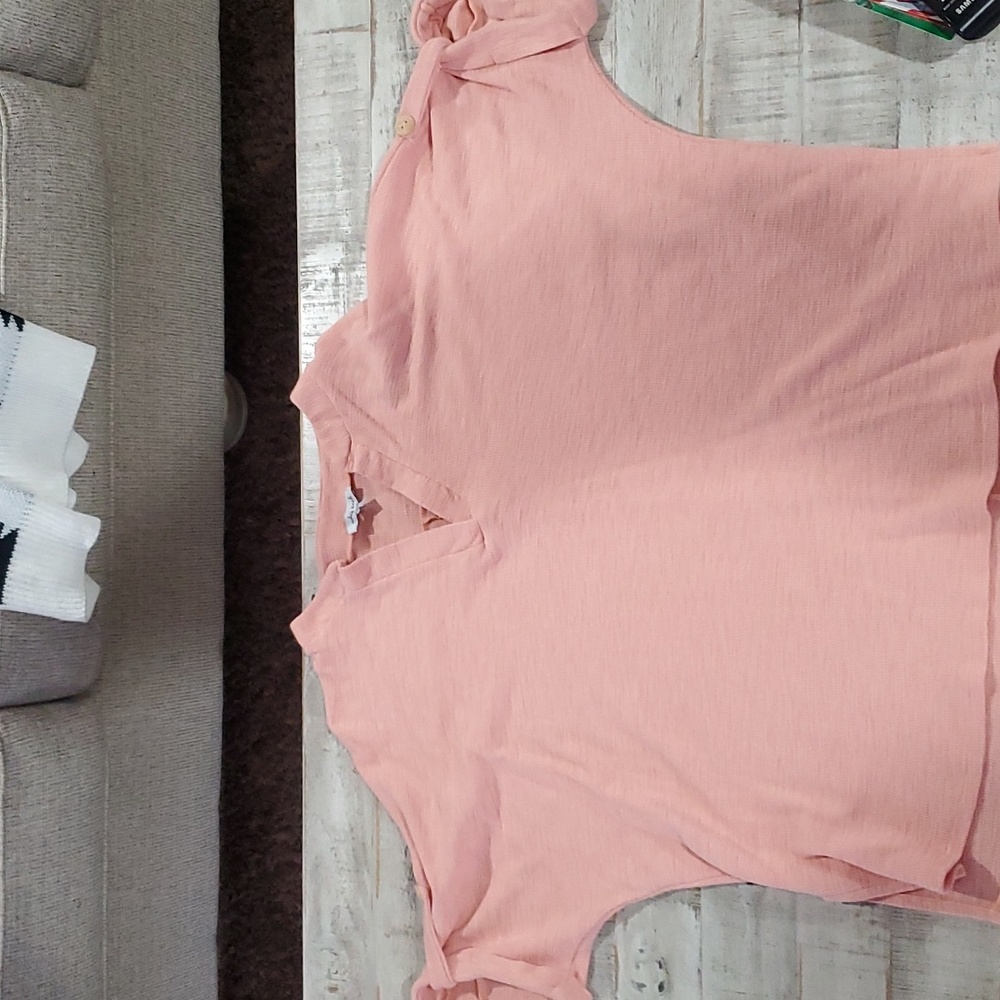 Whitebirch v neck